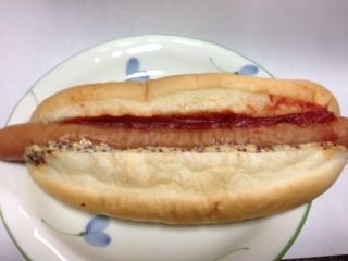 セブンイレブン ホットドッグカロリー