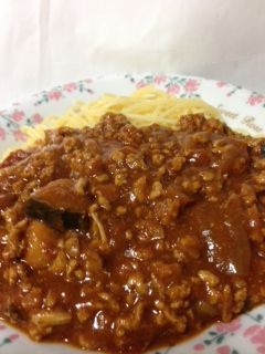 トマトチキンカレーのミートソーススパゲティの完成です